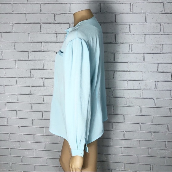 Worthington Women’s Crinkle Blue Button Down - Picture 5 of 8